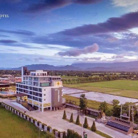 Sr Residence Hotel Phetchabun Exteriör bild